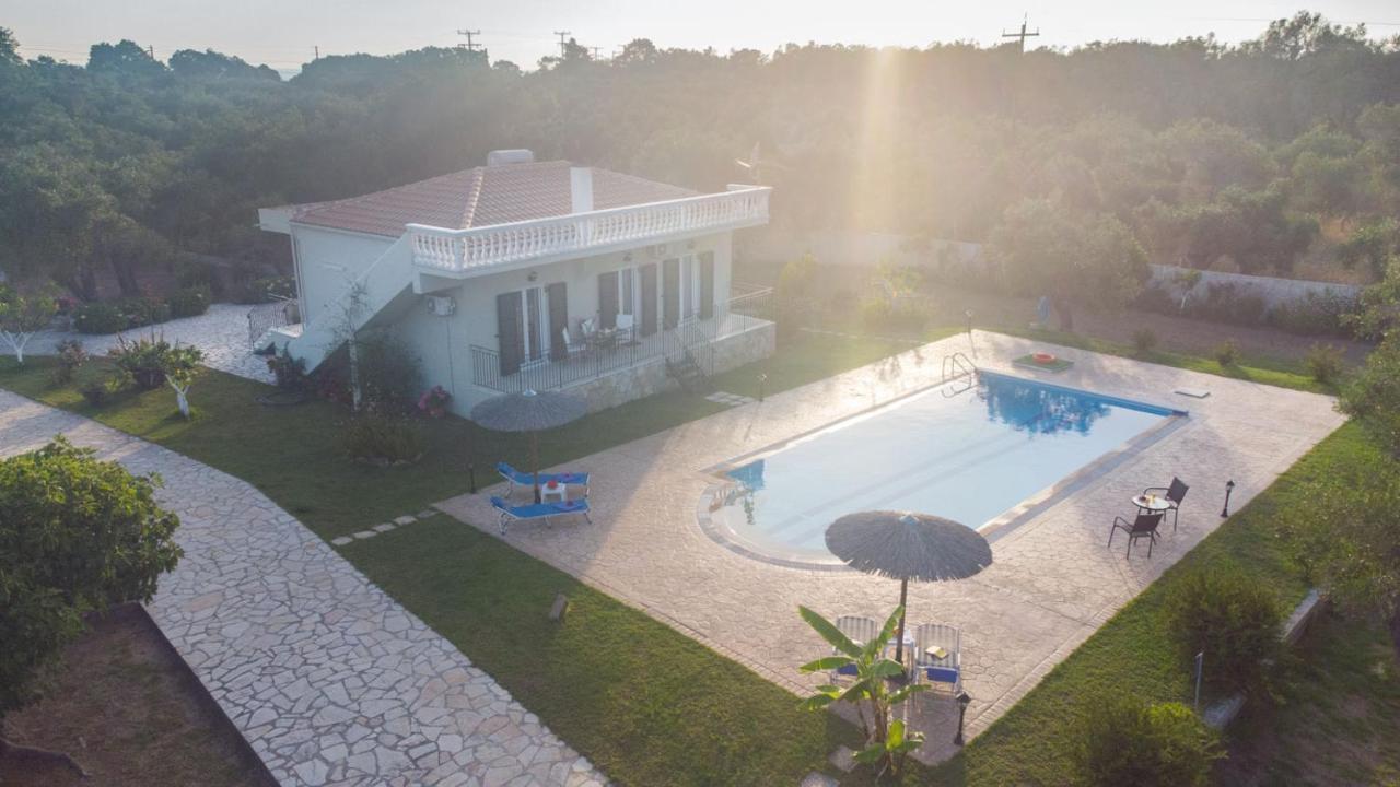 Villa Adonis CChalikounas Buitenkant foto