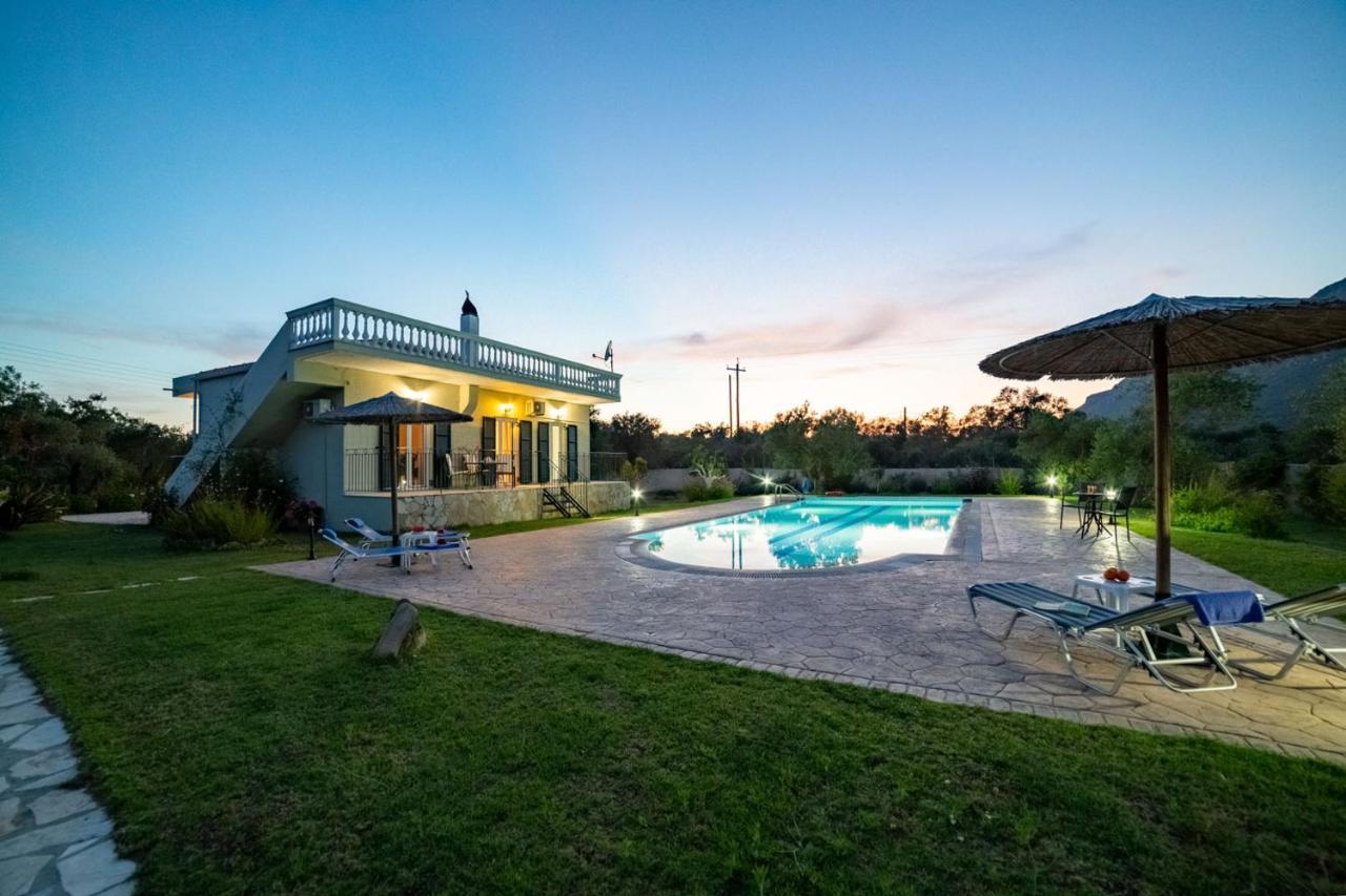 Villa Adonis CChalikounas Buitenkant foto