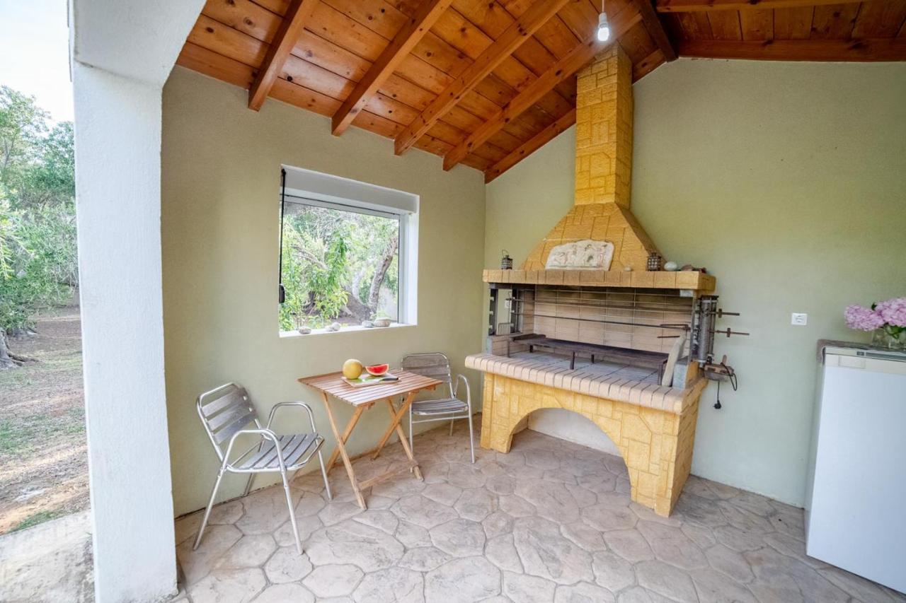 Villa Adonis CChalikounas Buitenkant foto