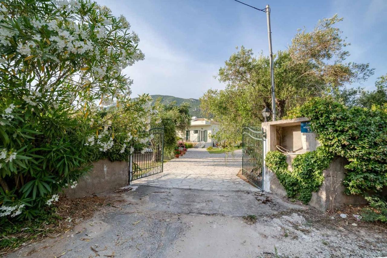 Villa Adonis CChalikounas Buitenkant foto