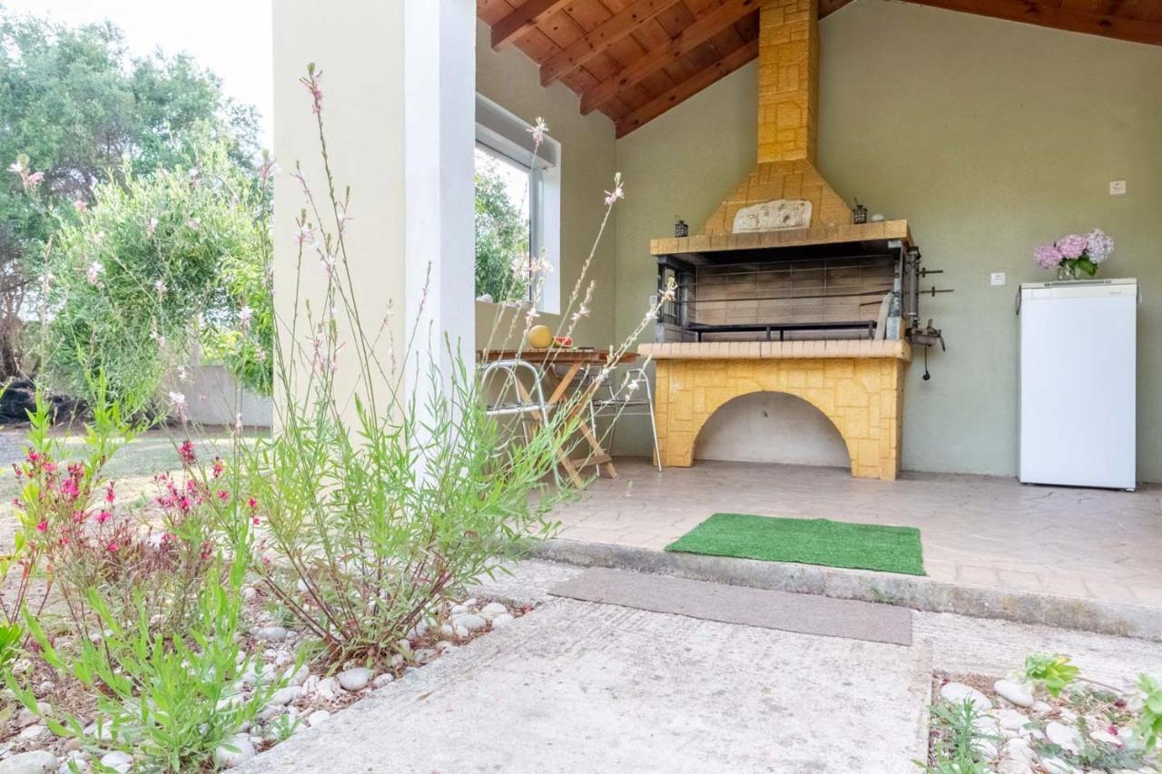 Villa Adonis CChalikounas Buitenkant foto