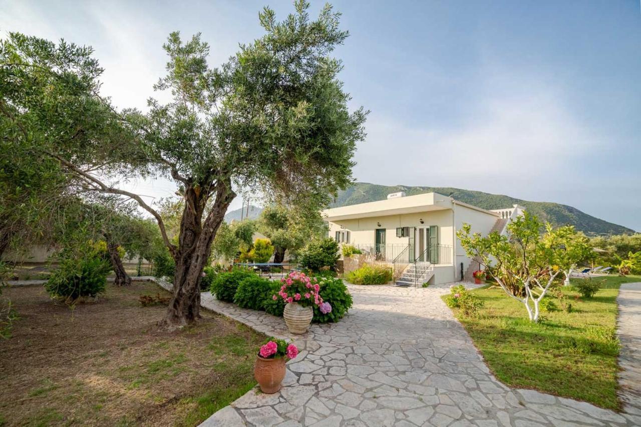 Villa Adonis CChalikounas Buitenkant foto